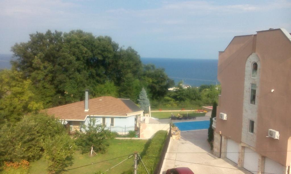 Vila Dva 3 Golden Sands Bagian luar foto