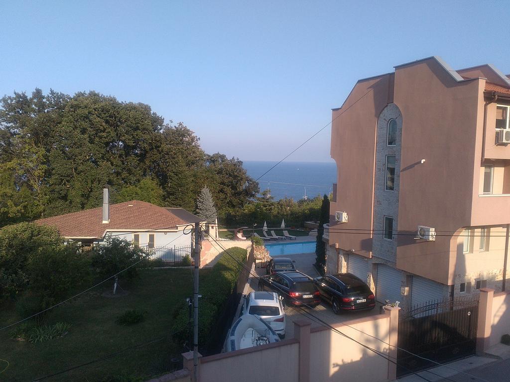 Vila Dva 3 Golden Sands Bagian luar foto