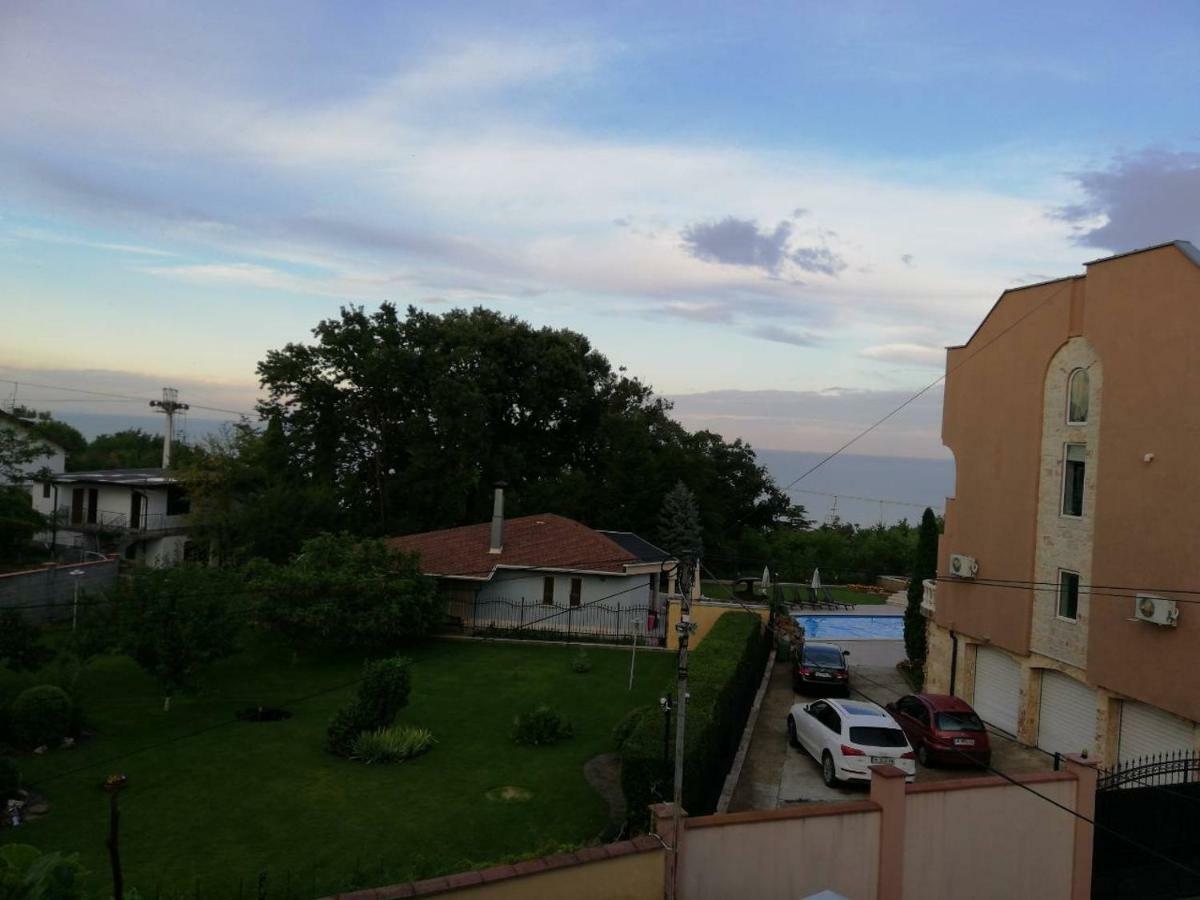 Vila Dva 3 Golden Sands Bagian luar foto