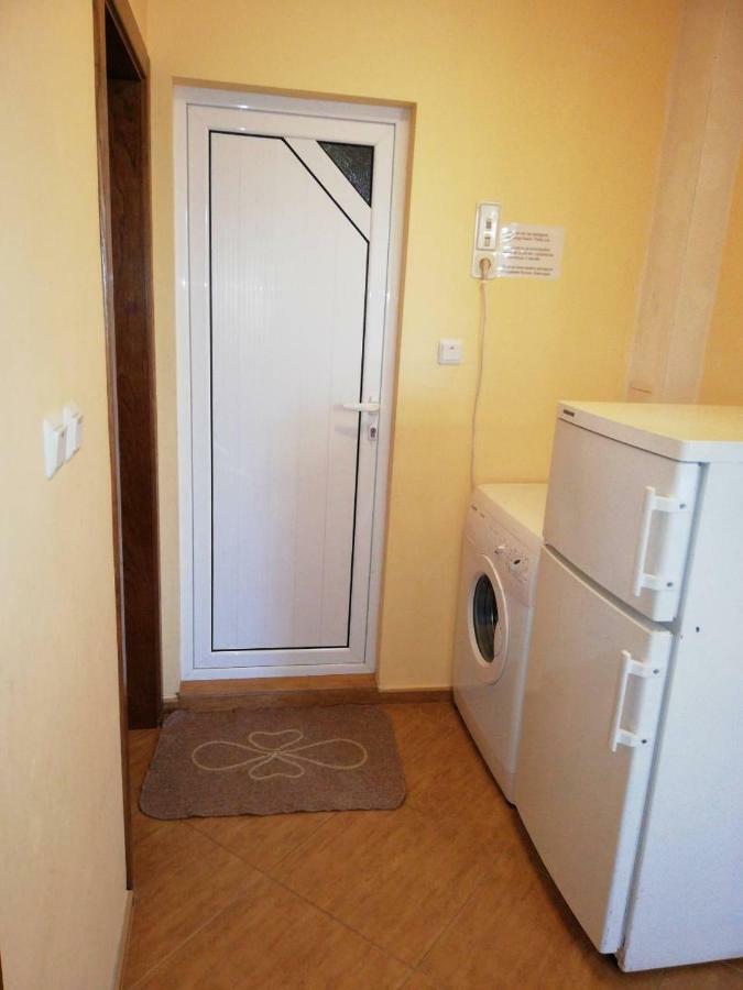 Vila Dva 3 Golden Sands Bagian luar foto