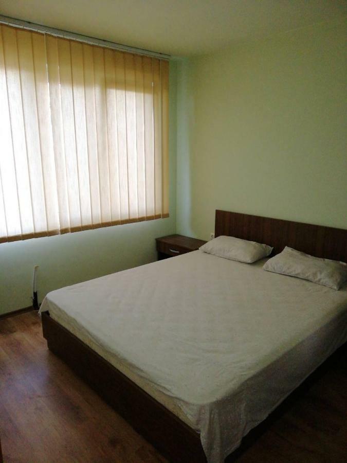 Vila Dva 3 Golden Sands Bagian luar foto